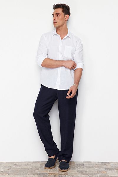 Trendyol Collection Marineblaue Hose in Leinenoptik mit elastischem Bund – TMNSS20PL0547