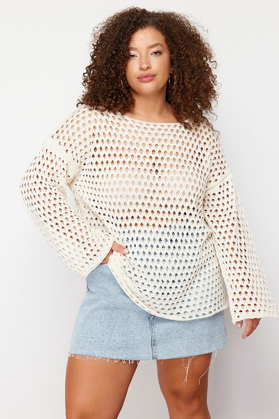 Trendyol Curve Beigefarbener, durchbrochener/Loch-Pullover aus dünnem Strick mit niedrigen Ärmeln TBBSS24AN00005