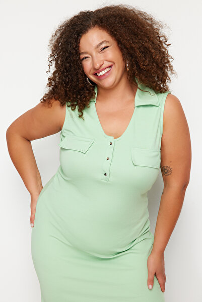 Trendyol Curve Green Polo Collar Buttoned Midi Knitted Dress TBBSS24AH00166