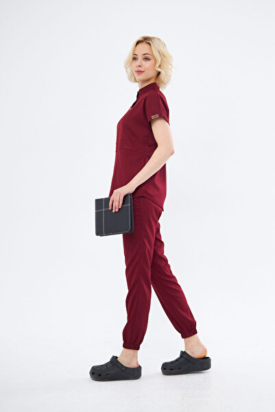 Class Üniforma Nova - Bordo Kadın Likralı Hakim Yaka Yarım Pat Çıtçıtlı Esnek Hemşire Ve Doktor Forması Scrubs