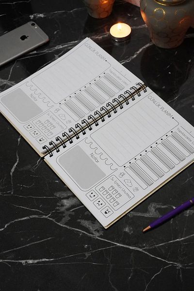 markcat Caiet de planuri din lemn Swan Love - Agenda - Planificator zilnic (WOOD COLOR BANU) Caiet A5