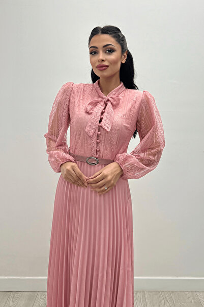 giyimmasalı Φόρεμα μίντι με δαντέλα και λεπτομέρεια πιέτας - PUDRA