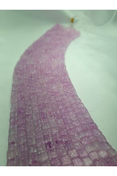 Yüksel Boncuk Σειρά από φυσική πέτρα 6 mm Cube Sewer (Purple).