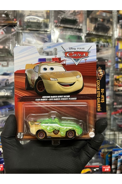 DİSNEY CARS Lıghtnıng McQueen Deputy Hazard (disney cars metal model)