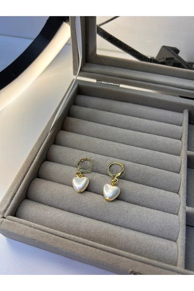 FUDER Heart Pearlescent Earrings
