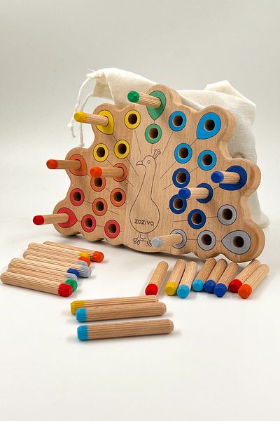 Montessori Educational Wooden Toy - Colorful Peacock and Plug-in