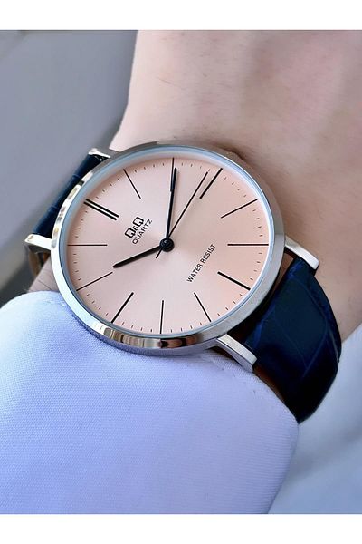 Q&Q Men's Leather Cord Wristwatch