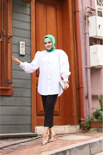 Tesettür Diyarı Hijab Clothing Μυτερό γιακά Μπαλόνι μανίκι Ποπλίνα Sweat Βαμβακερό ύφασμα Πουκάμισο με κουμπιά με πέτρες-Λευκό