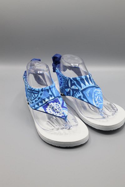 CATCHY WOMEN'S CHANGING TOP SANDALS - WHITE THIN SOLE BLUE PATTERN LACE-UP