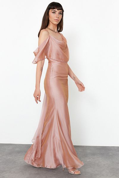 Trendyol Collection Carmen gallérú rózsaszín sifon hosszú estélyi ruha - TPRSS24AE00137