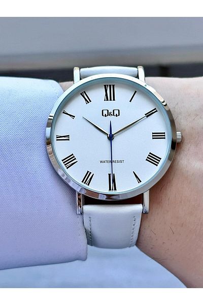 Q&Q Men's Leather Cord Wristwatch