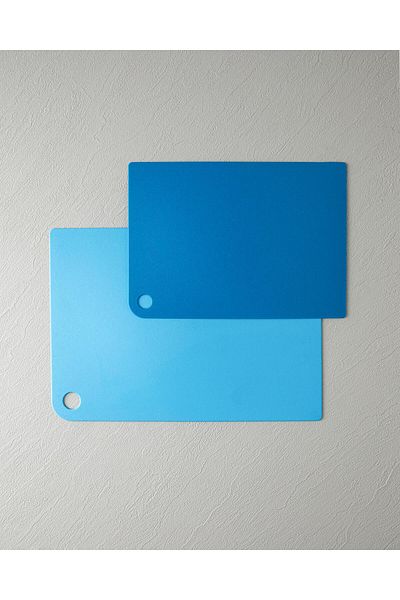 English Home Cut Me Plastic 2-Piece Cutting Board Blue