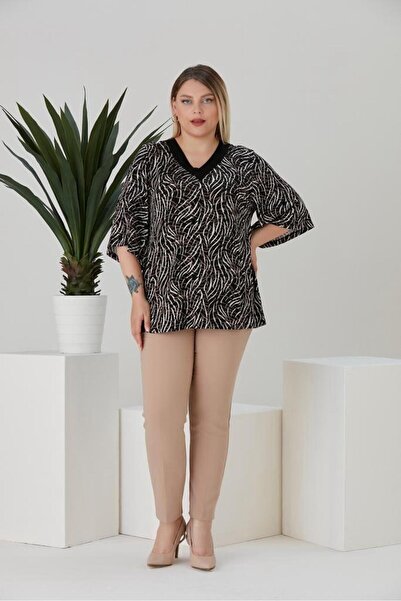 wearon tekstil Plus Size Women's Blouse - V-Neck, Flounced Sleeve