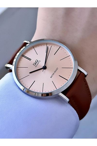 Q&Q Men's Leather Cord Wristwatch
