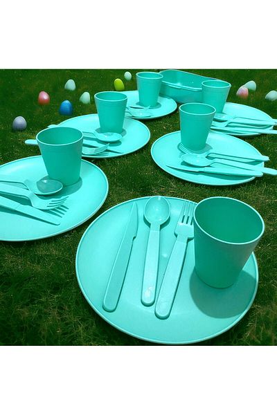 HOLLYHOME 32 Piece Plastic Picnic Set for 6 People - Round Plate HH