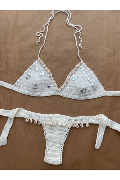 scyllastore Hannah Special Design Shiny Stone and Sea Shell Accessories Special Design Ecru Bikini Set