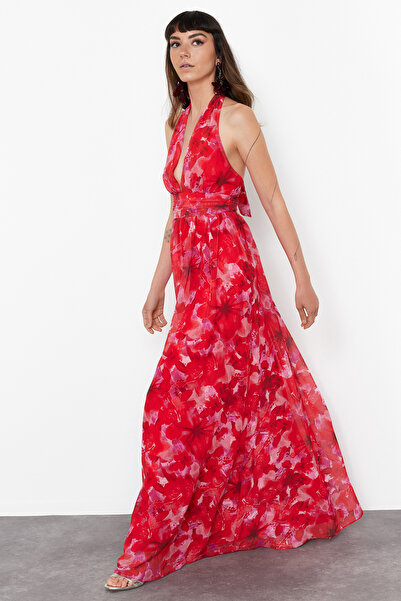 Trendyol Collection Βραδινό φόρεμα με λαιμόκοψη σε λαιμόκοψη με λαιμόκοψη σε λαιμόκοψη - TPRSS24AE00096