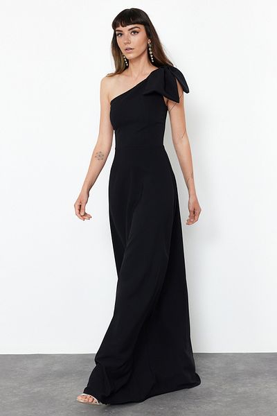 Trendyol Collection Czarna, tkana, stylowa sukienka wieczorowa z wycięciem w kształcie litery A i sukienka na bal maturalny Tprss24Ae00163