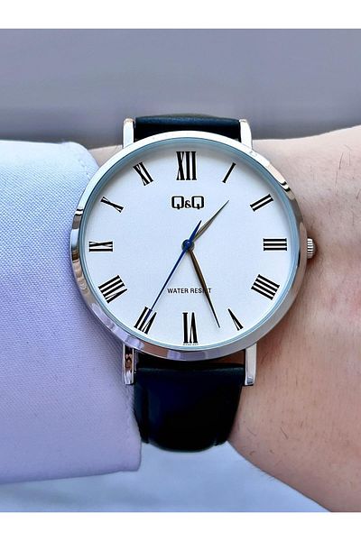 Q&Q Men's Leather Cord Wristwatch