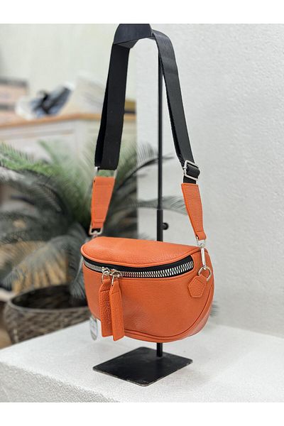Jacquline IM357-5 ZIPPER DETAILED LEATHER CROSSBODY BAG WOMEN