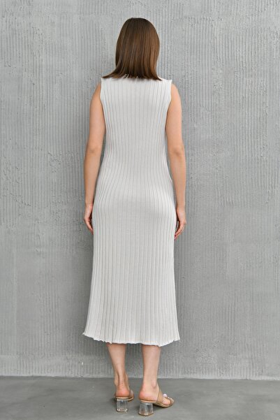 bayansepeti Ecru V-Neck Sleeveless Midi Knitwear Dress - Unlined, Stretchy Fabric 1130