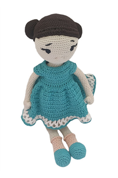 Topuz saçlı mavi elbiseli amigurumi organik kız bebek