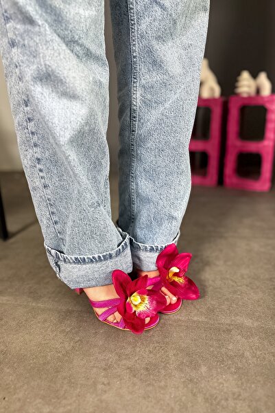 SHOEBELLAS Wix Fuşya Çiçek Detaylı Kadın Topuklu Ayakkabı