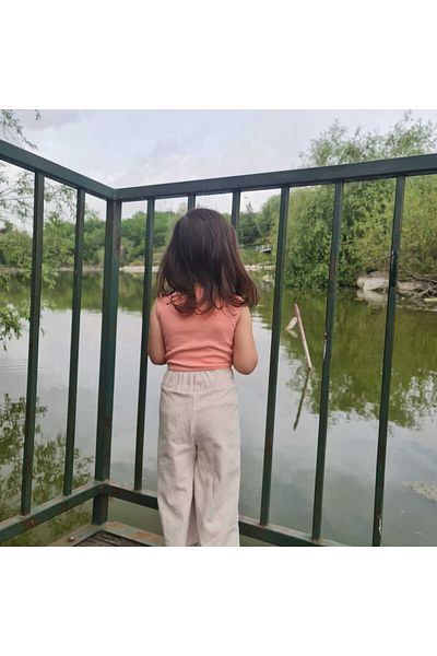 BEBEĞİME ÇORAP Pantaloni de in pentru fetiță cu picioare largi și elastic în talie cu volană