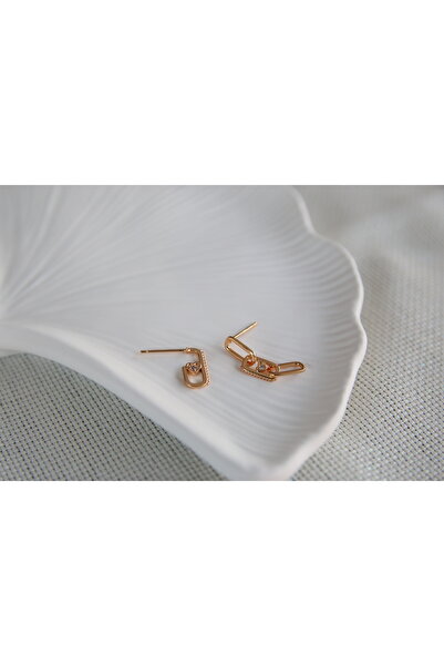 Aksesuar أقراط مستطيلة من الفولاذ