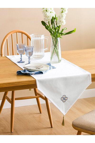 LC Waikiki LCW HOME 45x150 Cm Embroidered Runner