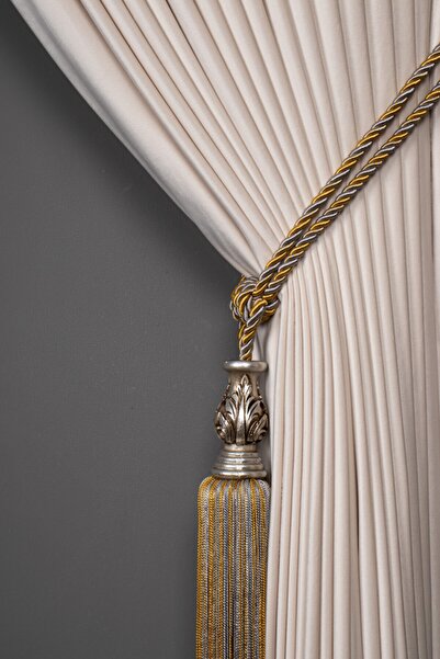 Saççax Exclusive Cortina de fundal cu detaliu de carot argintiu afumat și aur...