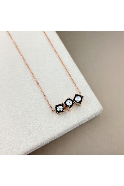 Seda Mücevherat Üçlü Küp Elmas Kolye