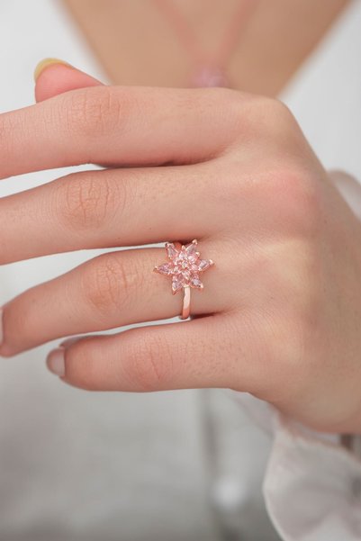 Ervanur Rose Altın Kaplama Pembe Taşlı Lotus Çiçeği Kadın Yüzük
