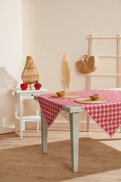 AYSHOME Față de masă roșie Gingham rezistentă la pete
