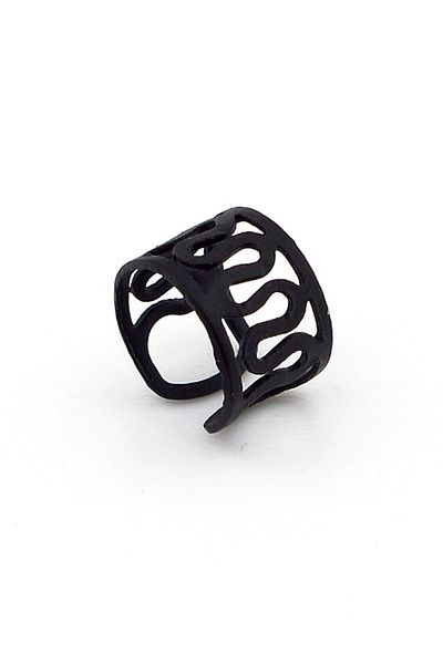 Solfera Matte Black Colored Earcuff Cartilage Earrings with Spiral Pattern Ex085
