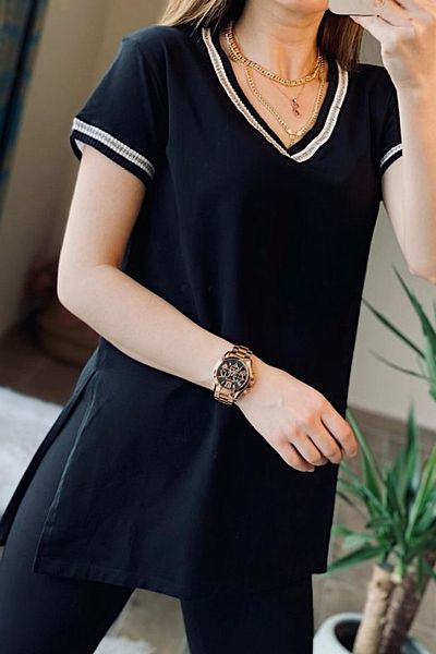 FEMELLE Tricou negru din bumbac, cu decolteu în V, cu fante pe mâneci și guler