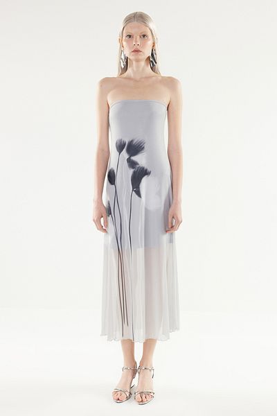 Trendyol Collection Μαξι φόρεμα ελαστικό από τούλι - Πολύχρωμο λουλούδι με στάμπα, στράπλες, με επένδυση - TWOSS24EL00848