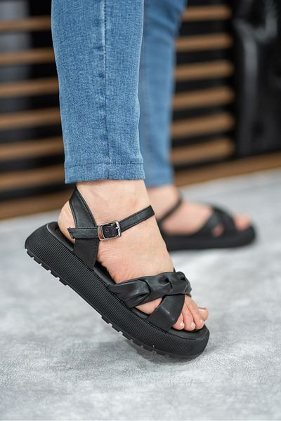 Weynes Black High-Sole Comfortable Women's Sandals - WSB0950