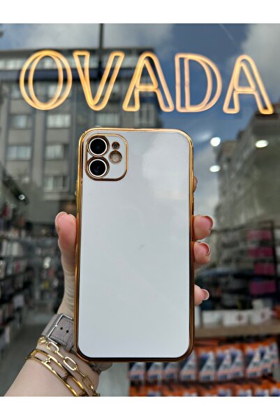 OVADA Iphone 11 Uyumlu Kamera Korumalı Gold Kenar Detaylı Lüks Silikon Kılıf