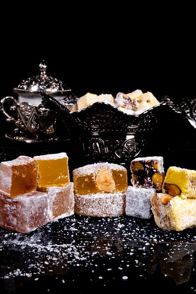 SAFRANTAT Saffronball Delight - Special Mix (with Saffron, Pistachio, Nut, Rose, Drop Gum) (Net 670 Gr)