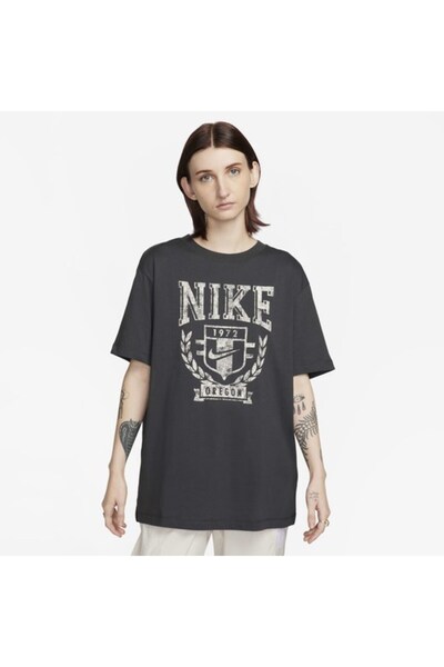 Nike Sportswear Fleece Boyfriend Short-Sleeve Kadın Tişört