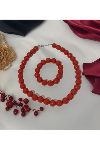 a rose jewelry مجموعة قلادة وسوار مستوردة بتفاصيل خرز