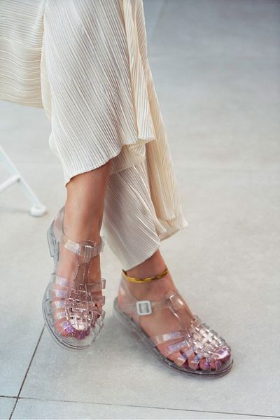 NİŞANTAŞI SHOES Anderline Transparente, glitzernde Damensandalen mit Gürteldetail