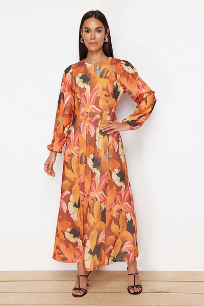 Trendyol Modest Orangefarbenes Kleid in gewebter Leinenoptik mit Blumenmuster TCTSS24EB00102