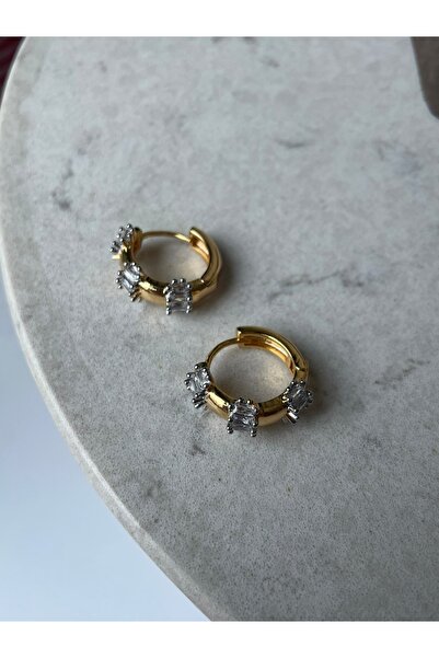 2020 Atelier أقراط دائرية صغيرة مرصعة بالأحجار