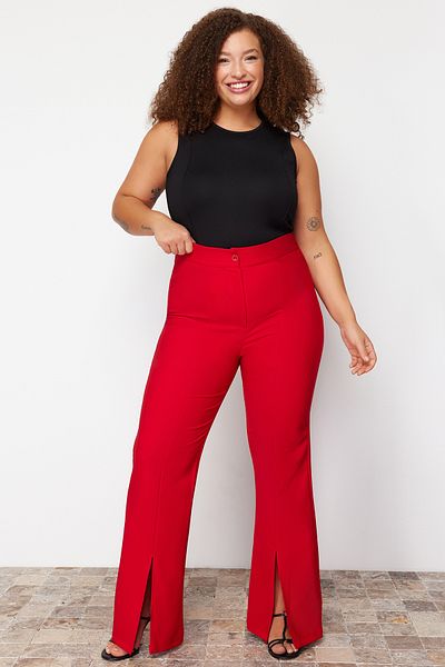 Trendyol Curve Rote gewebte Hose mit weitem Bein – Übergröße, Schlitz TBBAW23AR00008