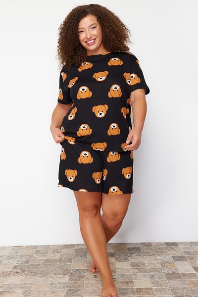 Trendyol Curve Schwarzes Pyjama-Set aus Baumwollstrick mit Teddybär-Aufdruck TBBSS23AI00022