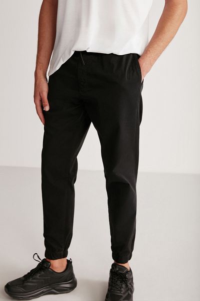 GRIMELANGE Jakob Men's Woven Washed 4-Pocket Thick Textured Black Trousers with Elastic Legs