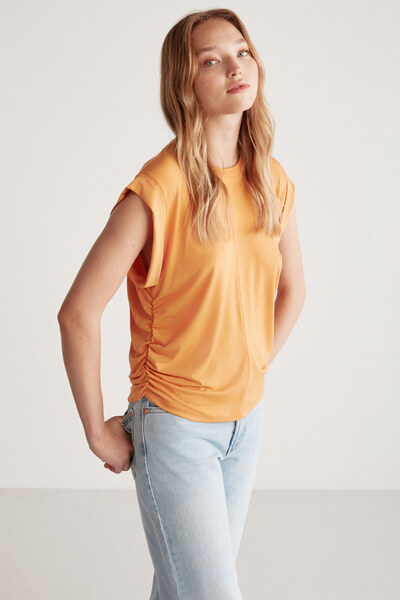 GRIMELANGE Pomarańczowa bluzka oversize damska Roberta, zwiewna, zwiewna i elastyczna tkanina