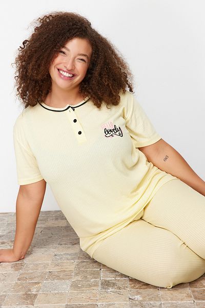 Trendyol Curve Yellow Button Detailed Camisole Knitted Pajamas Set TBBSS24AI00099